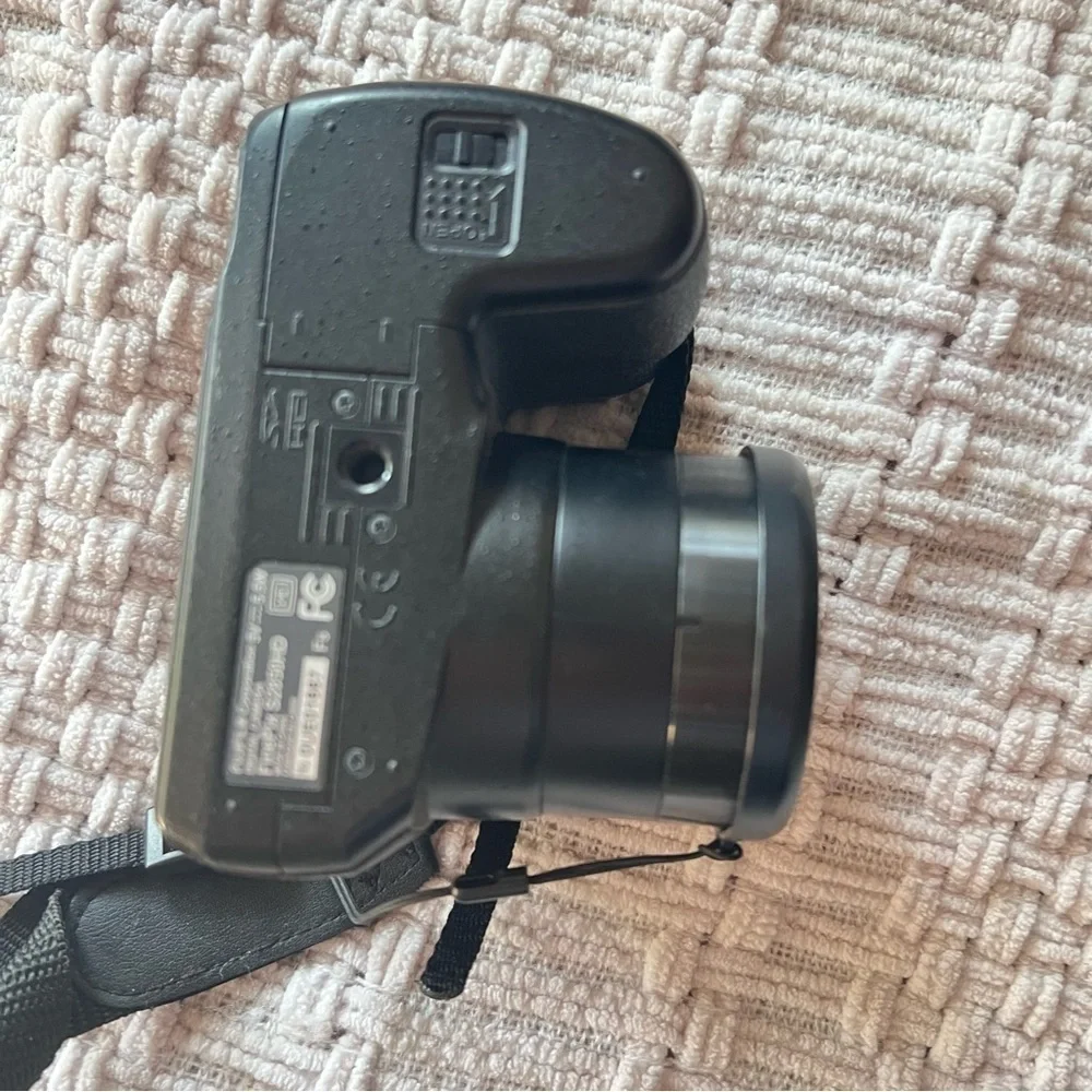 Fujifilm FinePix S2850HD digital Camera for parts